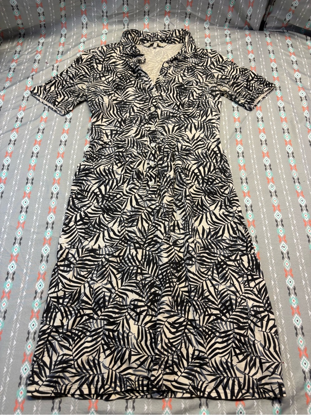 🍄People Tree Leaf-Print Button-Down Dress